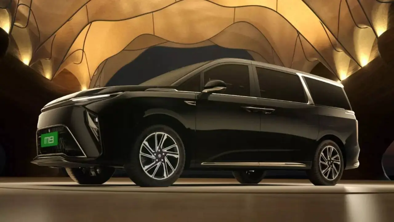 mg m9 bookings open