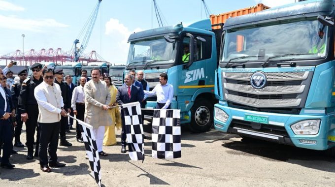 jnpa launches heavy ev trucks